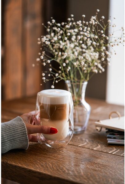 Sada 2 dvoustěnných sklenic na latté Vialli Design Geo, 350 ml