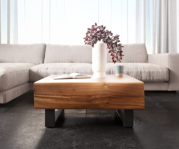 DELIFE Konferenční stolek New Live-Edge 80x60 cm akácie přírodní 2 zásuvky kovová tenká podnož černá