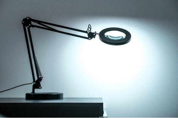 Brilagi - LED Stmívatelná stolní lampa s lupou LED/12W/5V 3000/4200/6000K černá