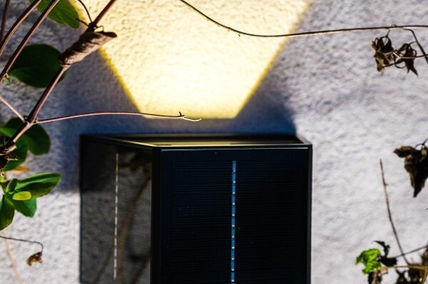 Brilagi - LED Solární nástěnné svítidlo SOLAR CUBE LED/2W/3,2V 1300 mAh IP54