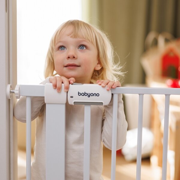 BabyOno - Bezpečnostní zábrana 75-96 cm bílá