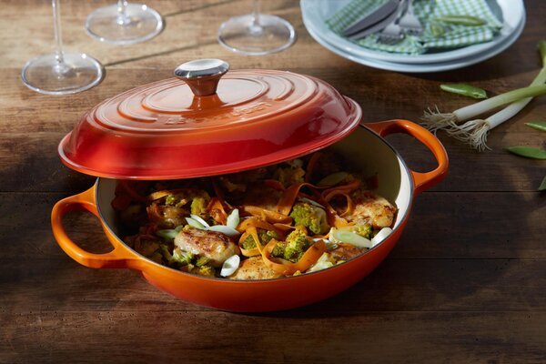 Le Creuset 21180309494441 Hrnec Gourmet Signature nízký 30 cm červený burgund