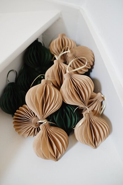 Noordliving Papírová ozdoba Drop - Caramel NL113