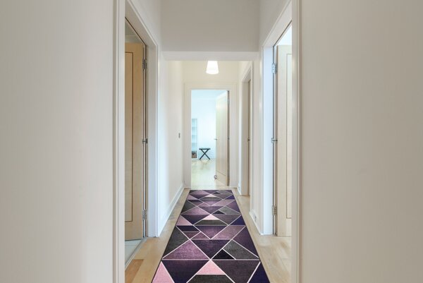 Balta Běhoun pogumovaný TROJKATY geometrický fialový Šíře: 57 cm