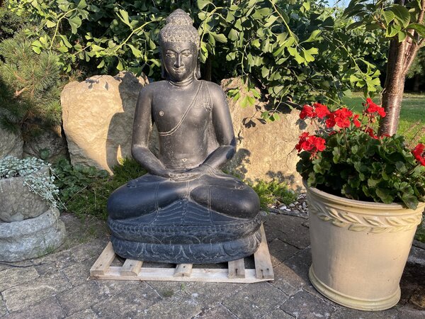 Velký Buddha – odlévaná socha, sedící, velikosti 60-240 cm