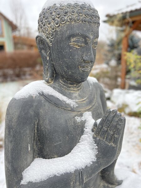 Velký Buddha – odlévaná socha, sedící, velikosti 60-240 cm