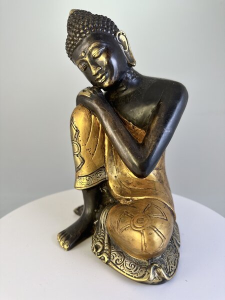 Sedící Buddha, kov