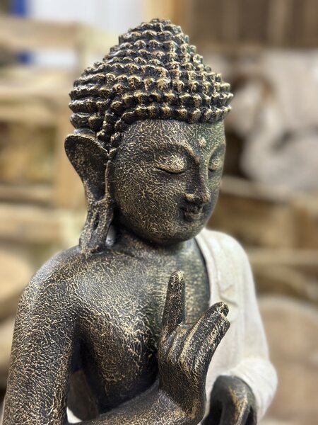 Buddha bílý, pryskyřice