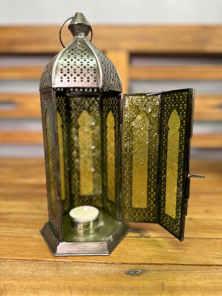 Závěsná tepaná indická lampa