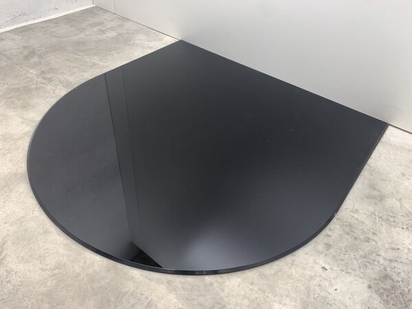 Ochranné sklo pod kamna a ke krbům FIREGLASS čiré 8 mm černé, 100 x 100 cm částečná fazeta 10mm, tvrzené (ESG), baleno do kartonu 000-565 411-552