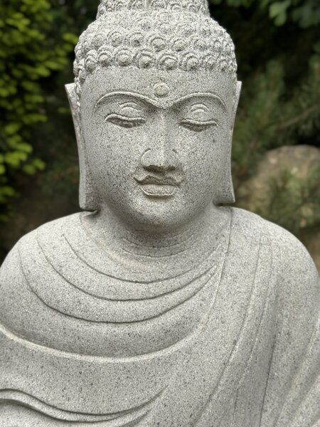 Socha Buddha tesaná 80 cm, mudra osvícení