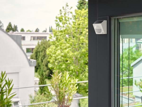Osram - Venkovní solární senzor pohybu SMART+ 3,7V bílá IP65 Wi-Fi 800 mAh