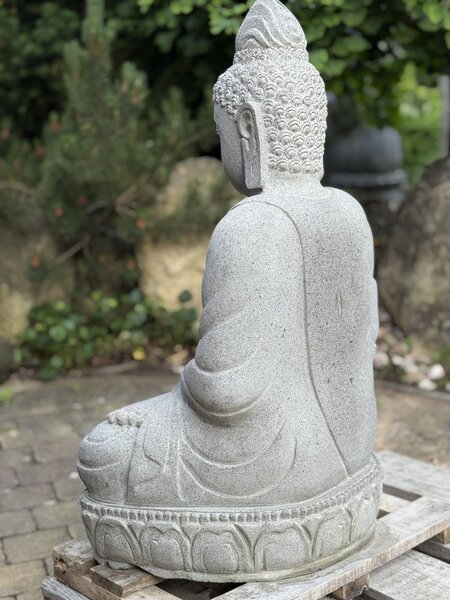 Socha Buddha tesaná 80 cm, mudra osvícení