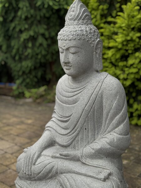 Socha Buddha tesaná 80 cm, mudra osvícení