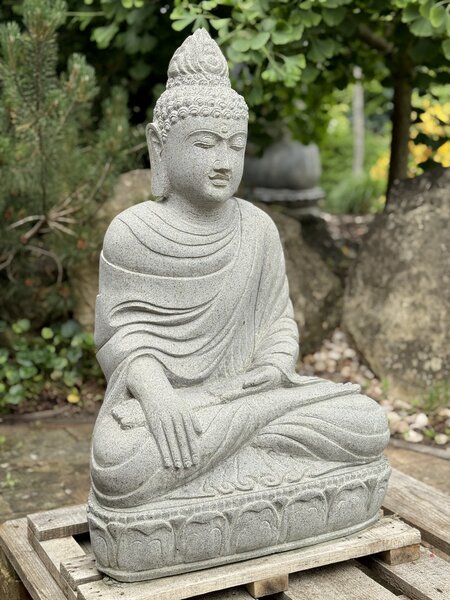 Socha Buddha tesaná 80 cm, mudra osvícení