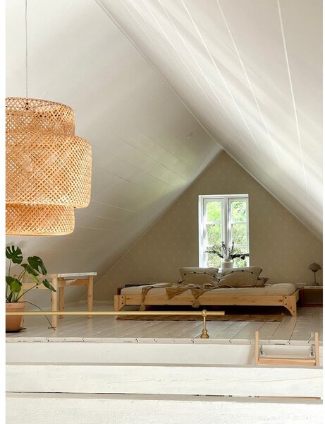 Dvoulůžková postel z borovicového dřeva s roštem 180x200 cm Elan – Karup Design