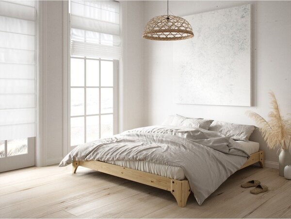 Dvoulůžková postel z borovicového dřeva s roštem 180x200 cm Elan – Karup Design