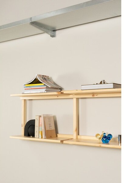 Nástěnná knihovna z borovicového dřeva v přírodní barvě 192x47,5 cm Groove – Karup Design