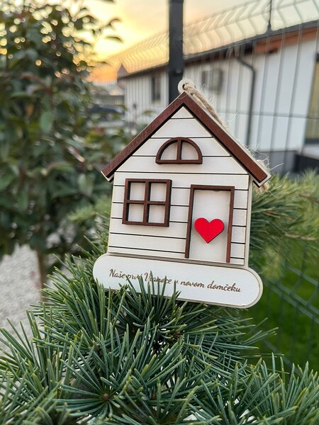 Personalizovaná vánoční ozdoba - dřevěný domeček