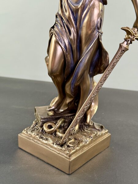 Soška Spravedlnosti – detailní dekorace 19 nebo 29 cm