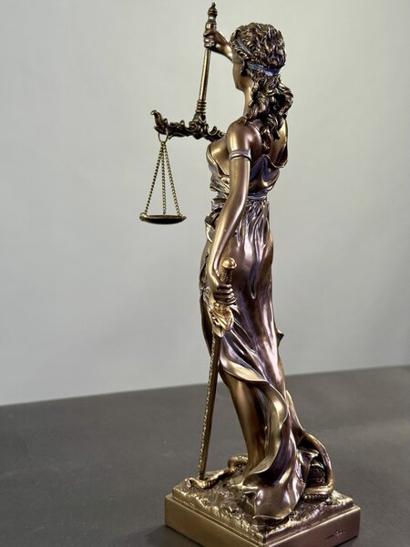 Soška Spravedlnosti – detailní dekorace 19 nebo 29 cm