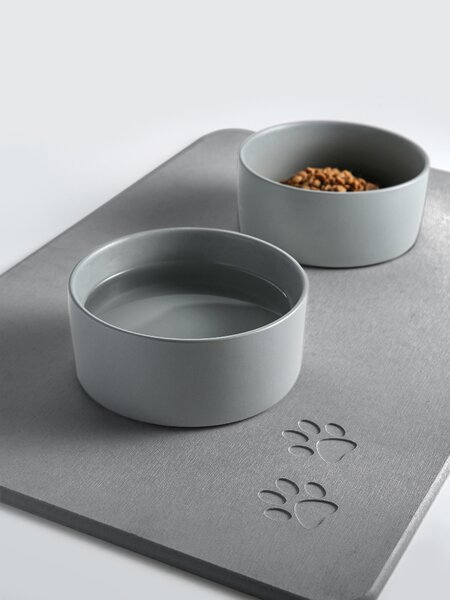 Absorpční podložka PET 60x39 cm a 2 keramické misky DOGS 15,5x7 cm