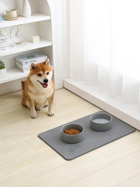 Absorpční podložka PET 60x39 cm a 2 keramické misky DOGS 15,5x7 cm