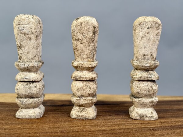 Kamenná figurka z Timoru – 20 cm vysoký etnický strážce