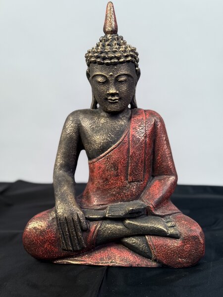 Soška Buddhy v meditační pozici – 35 cm, pryskyřice, severní Indie