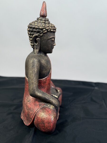 Soška Buddhy v meditační pozici – 35 cm, pryskyřice, severní Indie