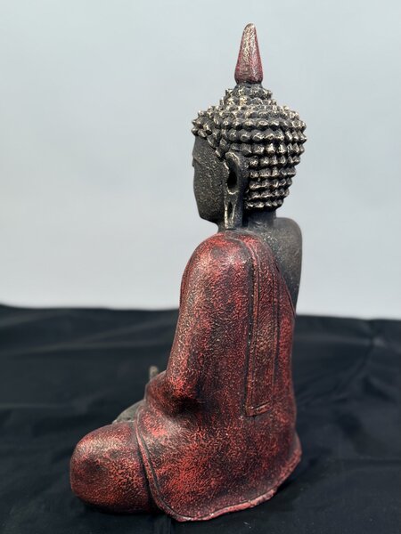 Soška Buddhy v meditační pozici – 35 cm, pryskyřice, severní Indie