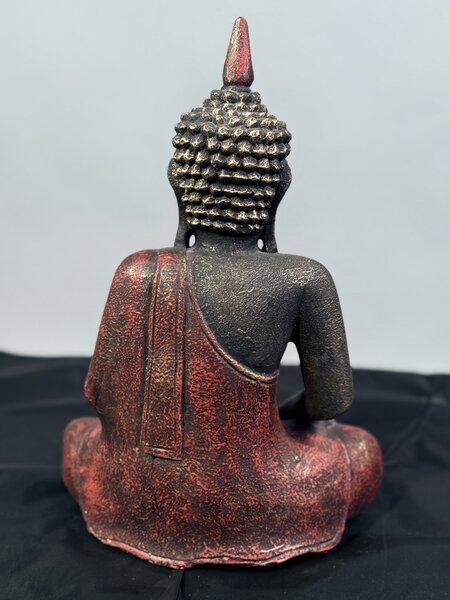 Soška Buddhy v meditační pozici – 35 cm, pryskyřice, severní Indie