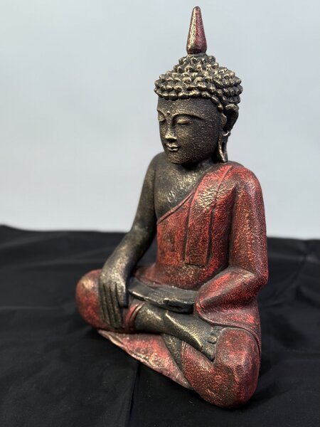 Soška Buddhy v meditační pozici – 35 cm, pryskyřice, severní Indie