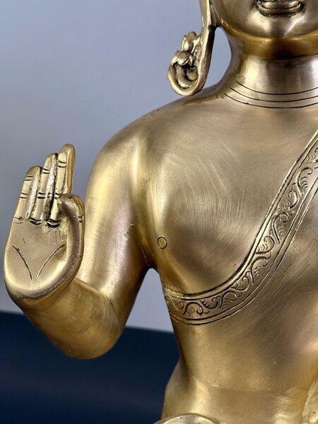 Kovová soška Buddha 49 cm (15 kg) – odlitek z Radžastánu, Indie