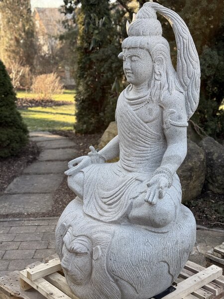 Monumentální kamenná socha Šiva 130 cm z říčního kamene (Jáva)