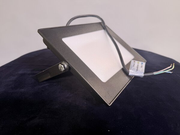 LED reflektor Maximus 100 W 8700 lm – venkovní svítidlo IP65 s neutrálním bílým světlem