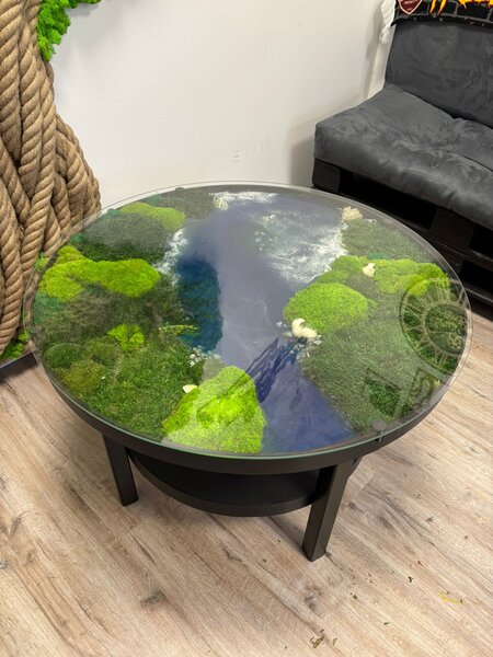 Konferenční stolek s mechem a epoxidem Velikost: 60cm