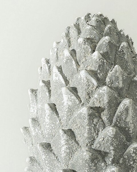 Dekorativní figurka Pinecone Grey 15x15x30 cm