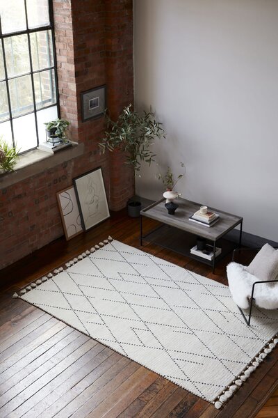 Tribeca Design Kusový koberec Livan Cream Black Linear Rozměry: 120x170 cm