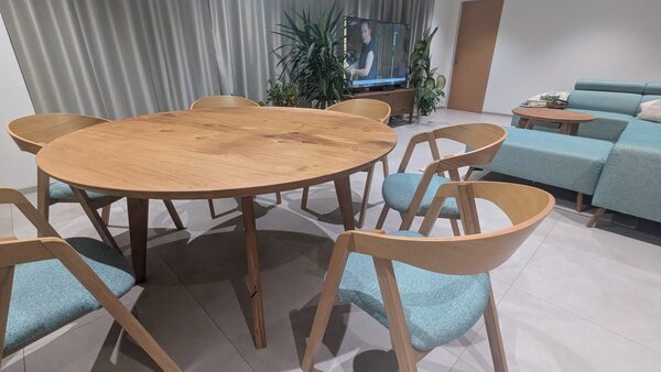 Jídelní stůl - Oculus Kulaté jídelní stoly - rozměry: Ø1200 mm