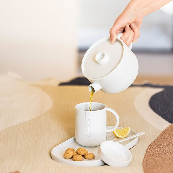 Porcelánový hrnek s pokličkou Luck in a Mug