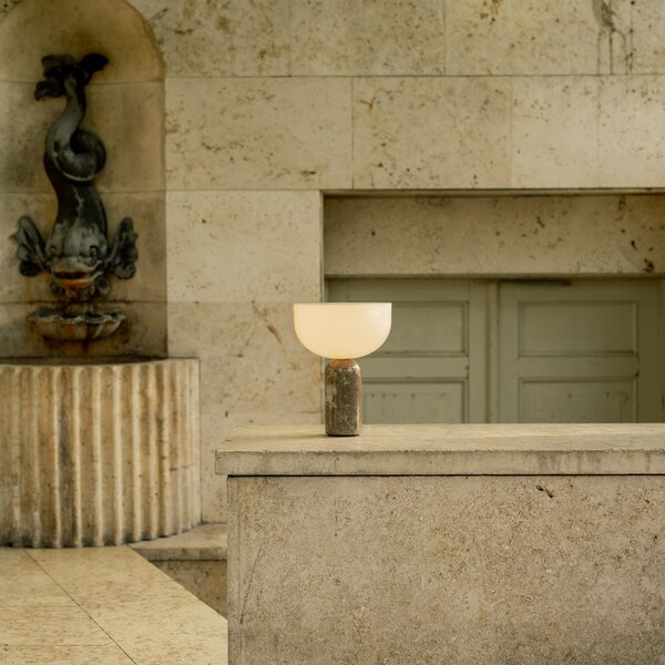 NEW WORKS Přenosná lampa Kizu, White Marble