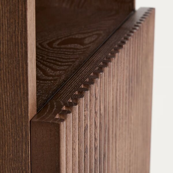 Kave Home Ořechový noční stolek Beyla 53 x 42,5 cm