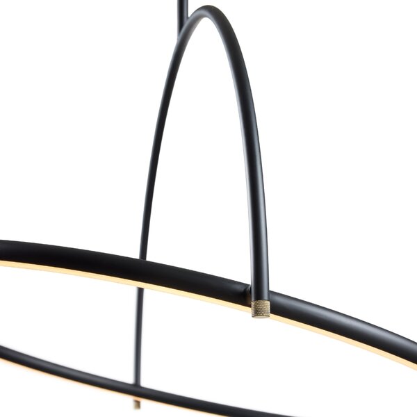 Halo Design Černé kovové závěsné LED světlo Tilt 40 cm