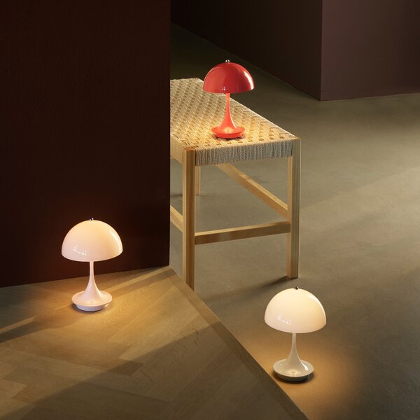 LOUIS POULSEN Přenosná lampa Panthella 160, Opal beige