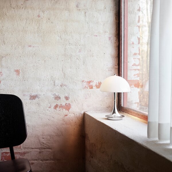 LOUIS POULSEN Přenosná lampa Panthella 160, Opal beige