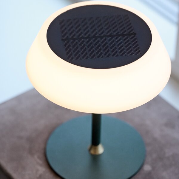 Halo Design Tmavě zelená kovová nabíjecí stolní LED lampa Solar 19 cm
