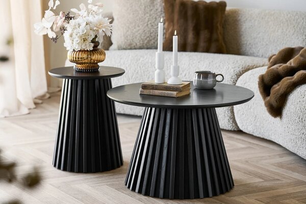 Nordic Living Černý dubový odkládací stolek Osaka 40 cm