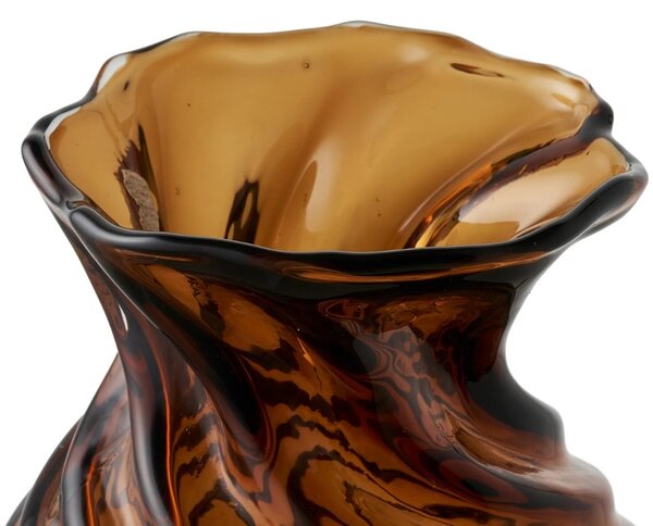 Nordic Living Hnědá skleněná váza Swirl 16 cm