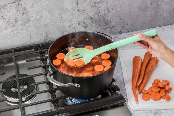 Kuchyňské náčiní KitchenAid sada 6 ks univerzální set nástrojů vaření pečení odměrky obracečky špachtle odolné KHH469OSSNAG